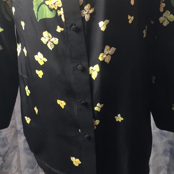 NWT Bob Mackie wearable art 100% silk with sequins button down blouse floral - Picture 3 of 9